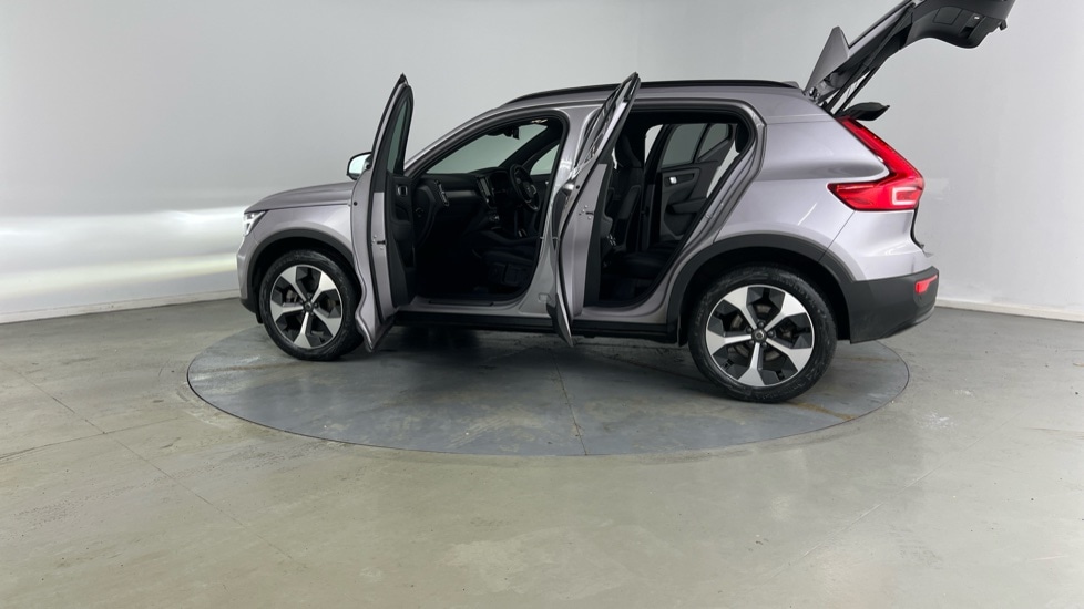 Used Volvo XC40 2025 for sale - 77981175: Photo 37