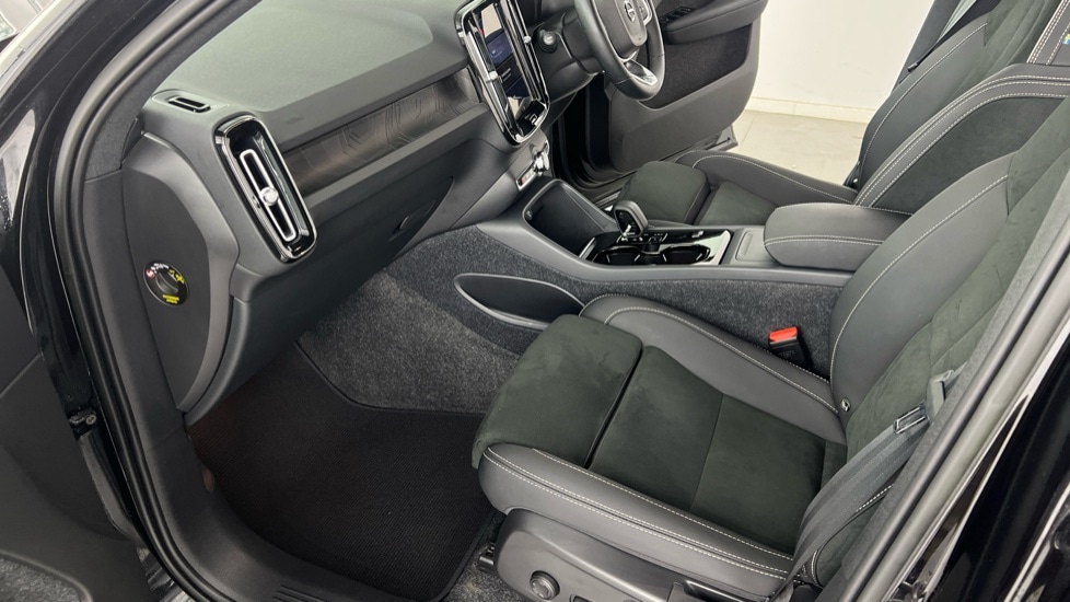 Used Volvo XC40 2022 for sale - 76999316: Photo 41