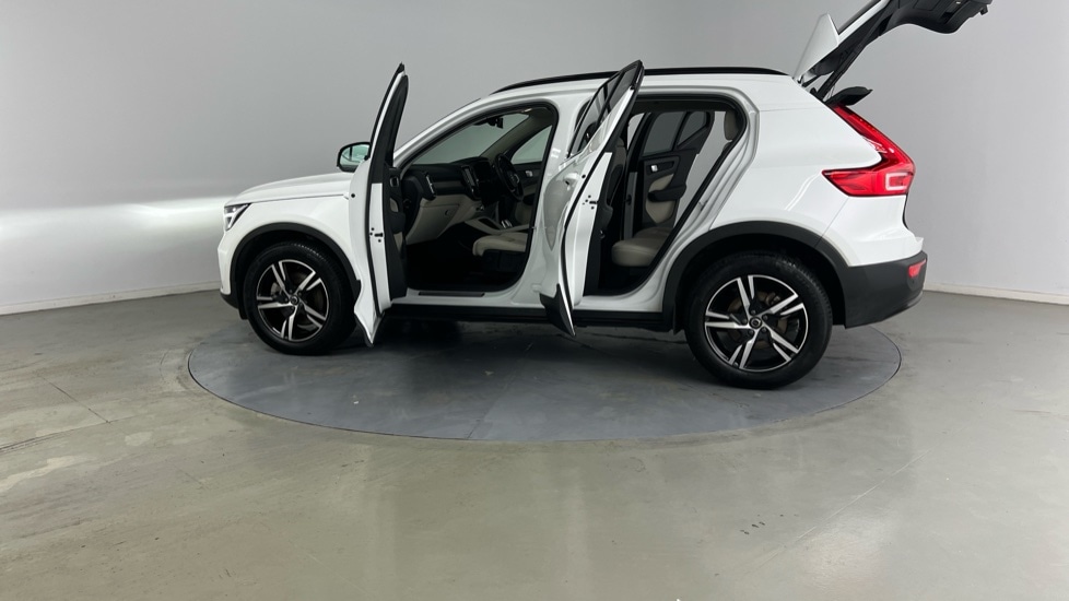 Used Volvo XC40 2023 for sale - 76851259: Photo 38