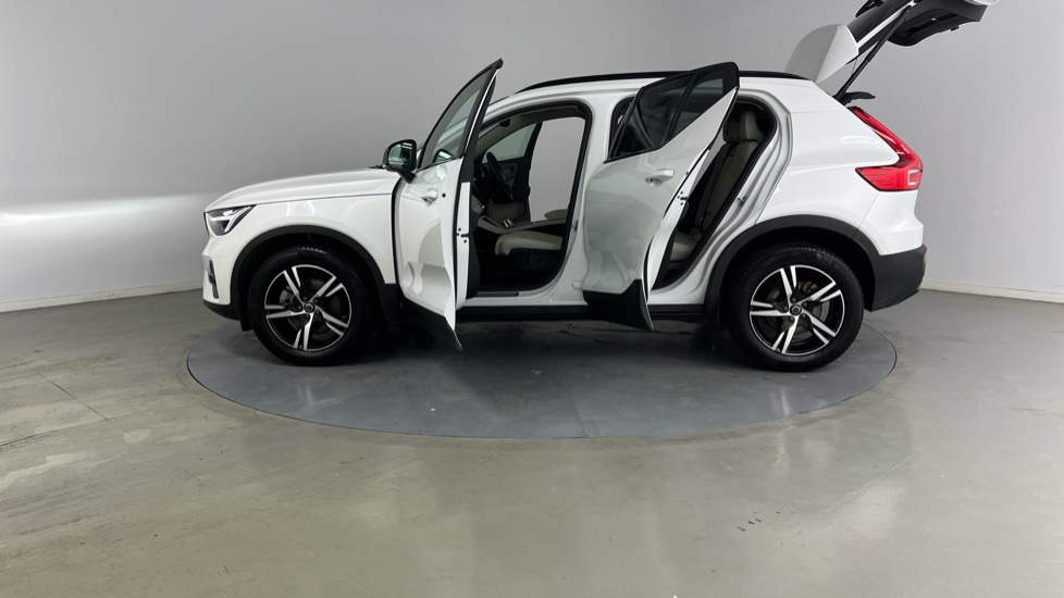 Used Volvo XC40 2023 for sale - 76851259: Photo 39