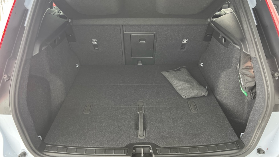 Used Volvo XC40 2024 for sale - 76552548: Photo 13