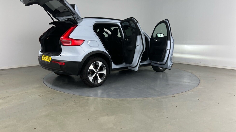 Used Volvo XC40 2024 for sale - 76552548: Photo 28