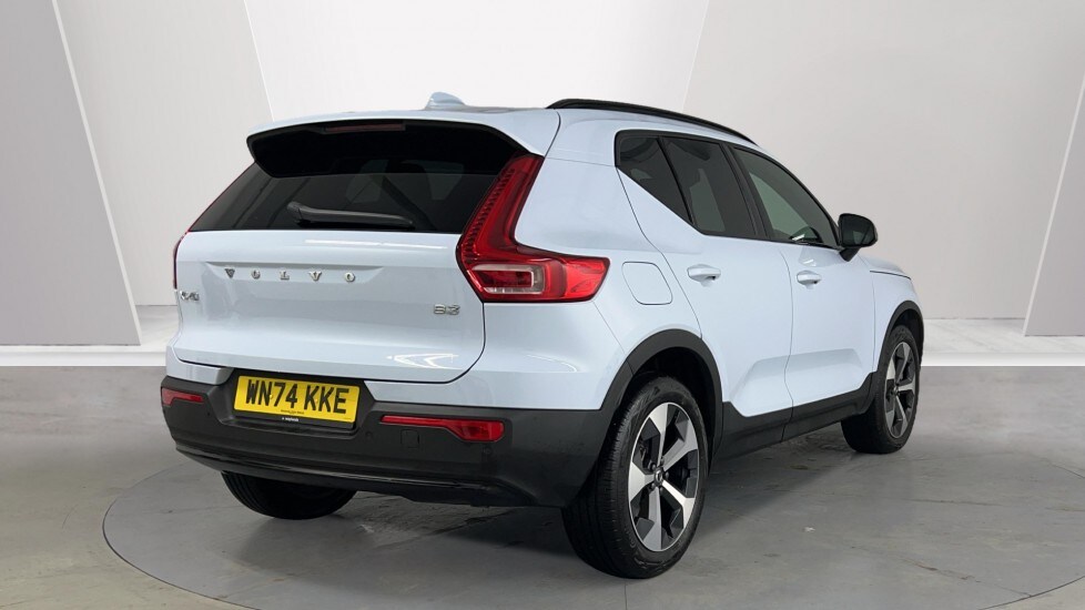 Used Volvo XC40 2025 for sale - 75629635: Photo 2