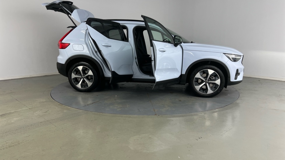 Used Volvo XC40 2025 for sale - 75629635: Photo 25