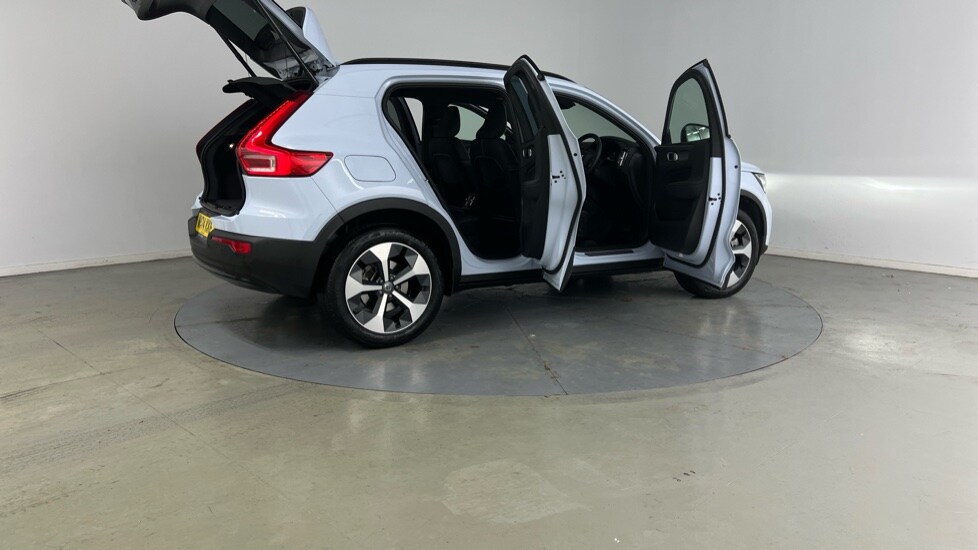 Used Volvo XC40 2025 for sale - 75629635: Photo 28