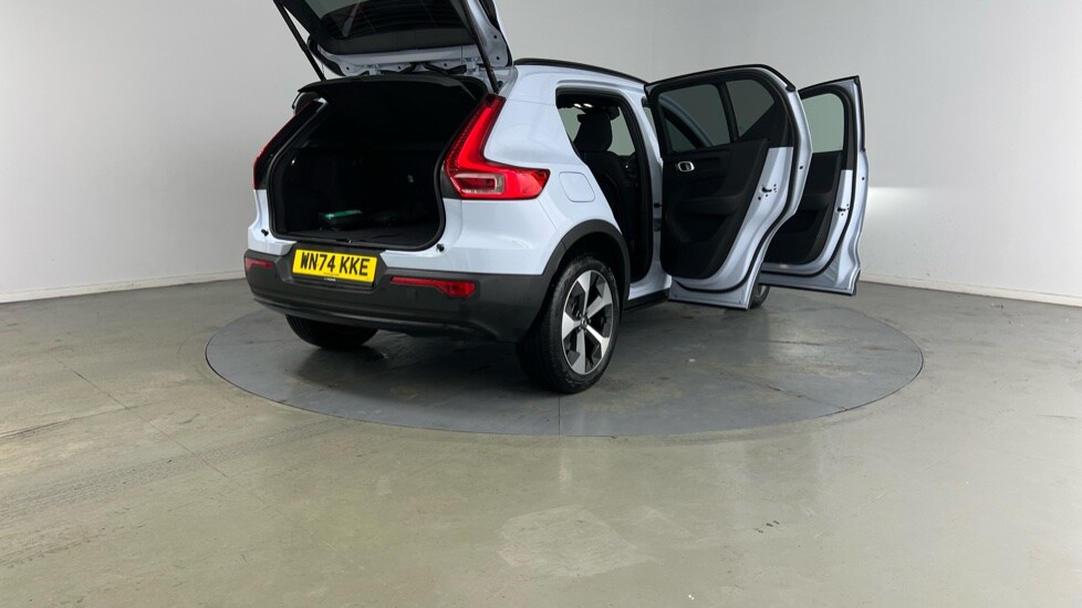 Used Volvo XC40 2025 for sale - 75629635: Photo 30