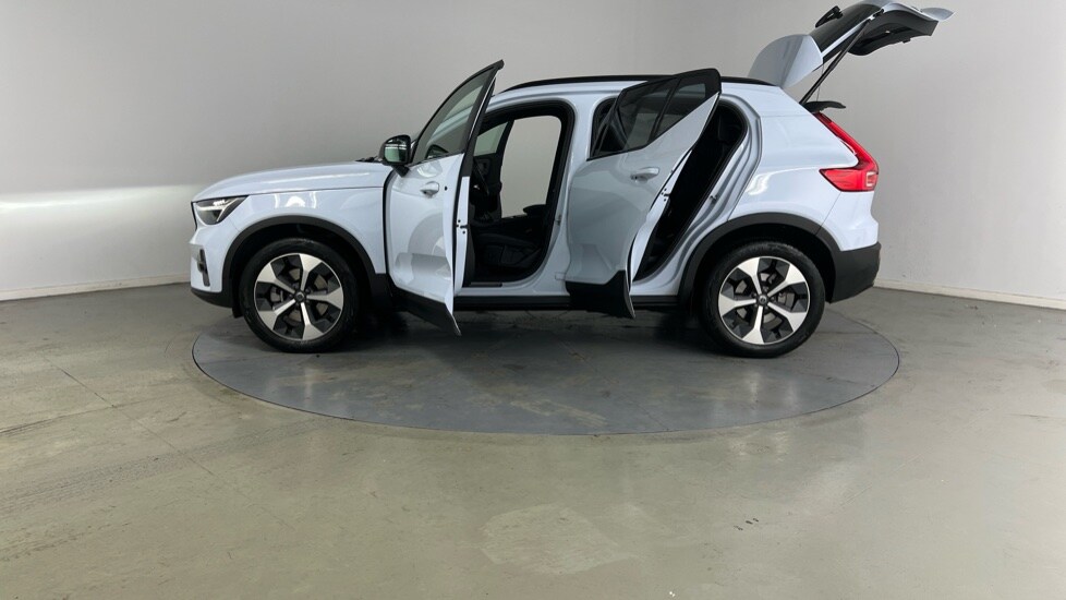 Used Volvo XC40 2025 for sale - 75629635: Photo 39