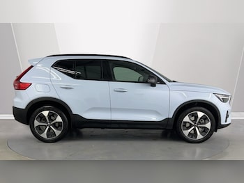Used Volvo XC40 2025 for sale - 75629635: Photo