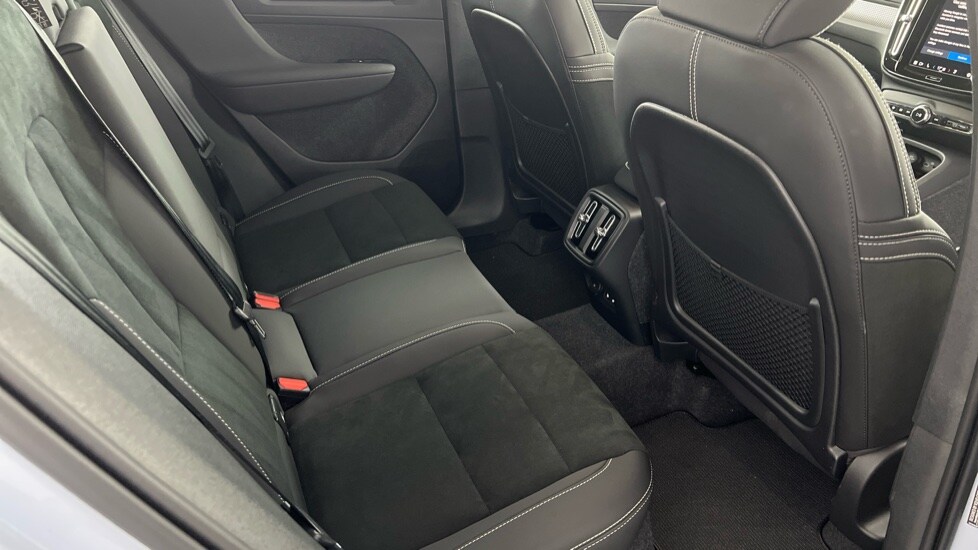 Used Volvo XC40 2025 for sale - 75629635: Photo 6