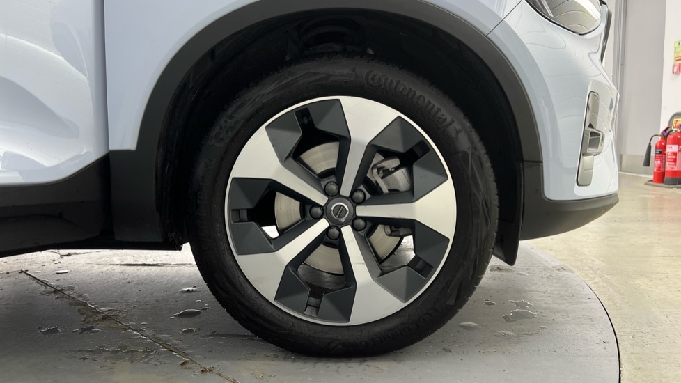 Used Volvo XC40 2025 for sale - 75629635: Photo 9