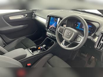 Used Volvo XC40 2025 for sale - 79582515: Photo