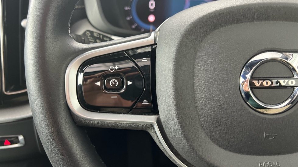 Used Volvo XC60 2022 for sale - 77151510: Photo 16