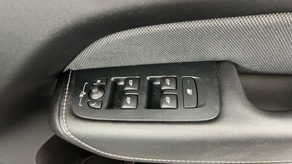 Used Volvo XC60 2022 for sale - 77151510: Photo 19