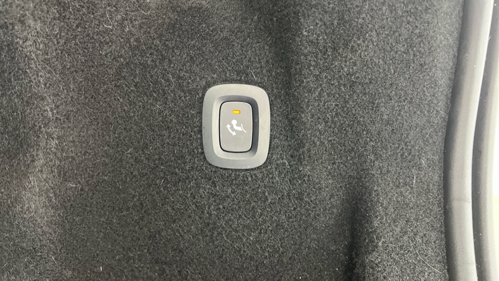 Used Volvo XC60 2022 for sale - 77151510: Photo 54