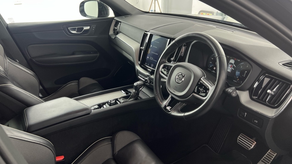 Used Volvo XC60 2019 for sale - 76872824: Photo 4