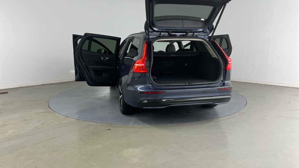 Used Volvo V60 2025 for sale - 77480239: Photo 33