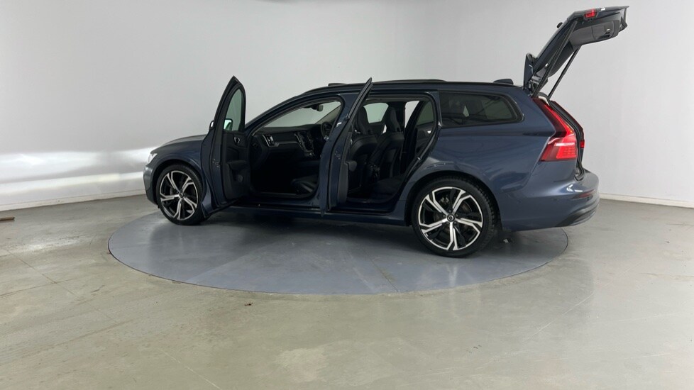 Used Volvo V60 2025 for sale - 77480239: Photo 36
