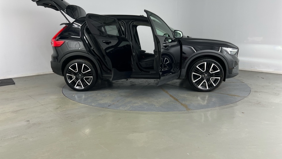 Used Volvo XC40 2025 for sale - 78133498: Photo 25