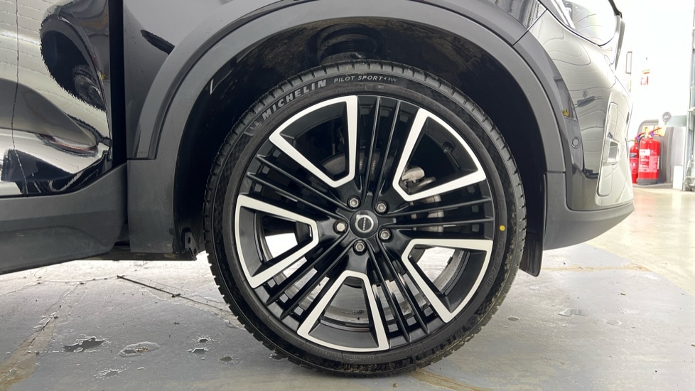 Used Volvo XC40 2025 for sale - 78133498: Photo 9