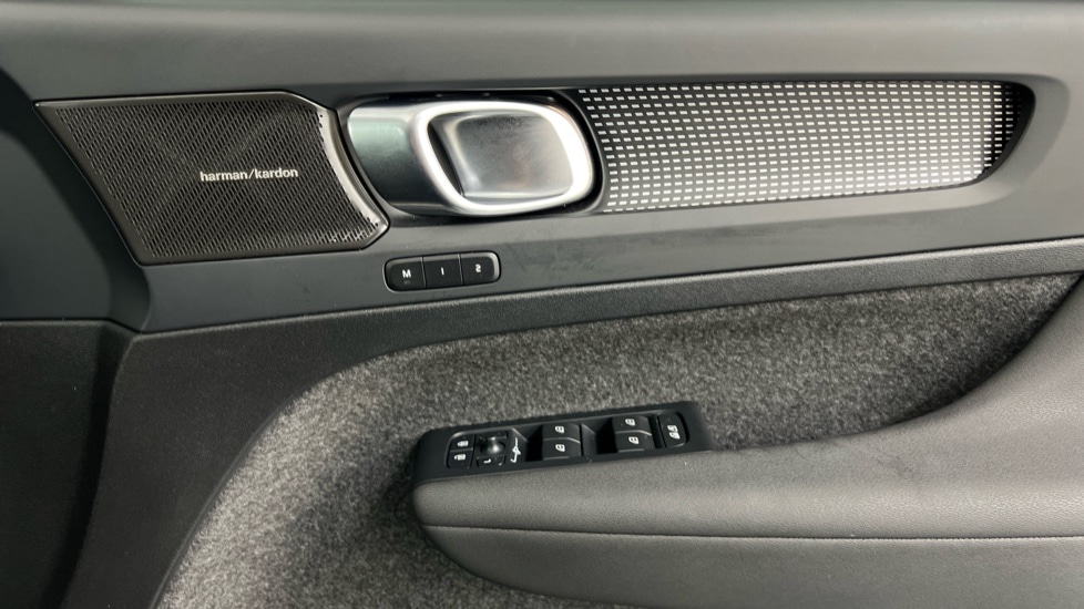 Used Volvo XC40 2024 for sale - 77539767: Photo 15