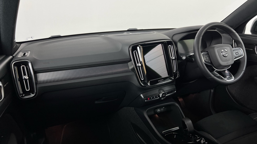 Used Volvo XC40 2024 for sale - 77539767: Photo 4