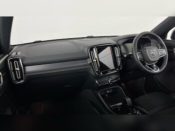 Used Volvo XC40 2024 for sale - 77539767: Photo
