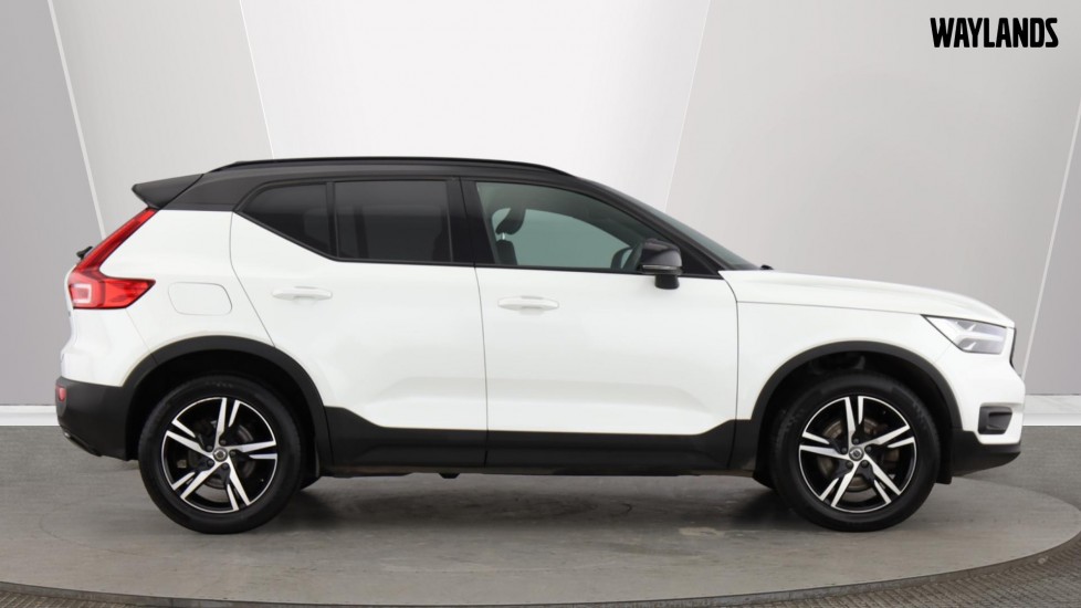 Used Volvo XC40 2020 for sale - 77224973: Photo 2