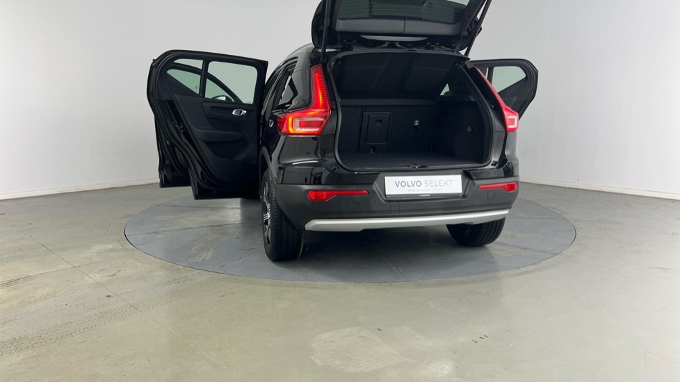 Used Volvo XC40 2021 for sale - 76780359: Photo 34