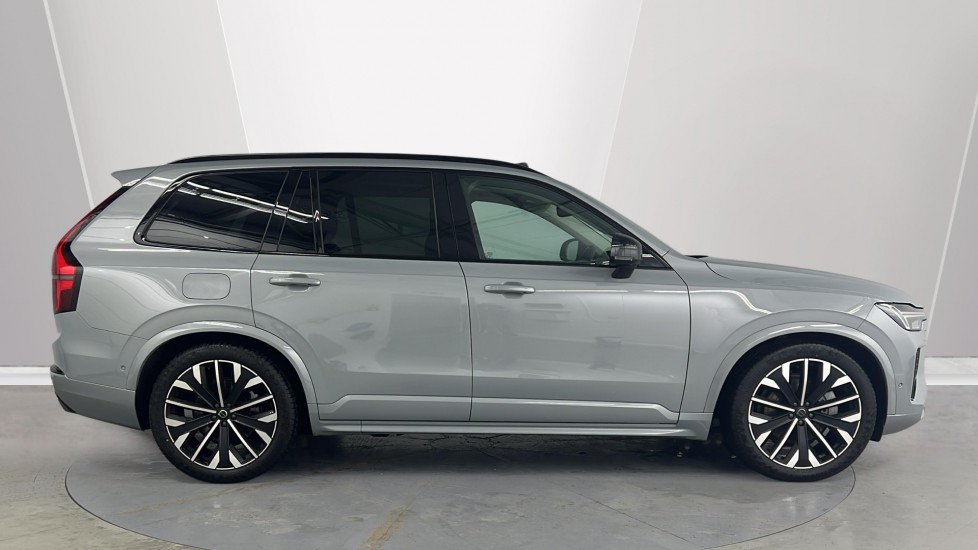 Used Volvo XC90 2025 for sale - 77927358: Photo 3