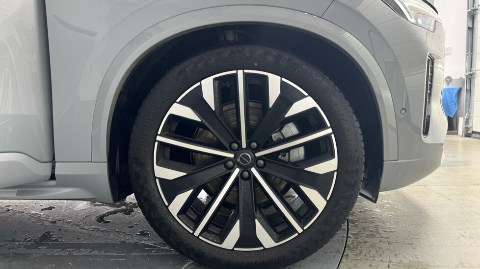 Used Volvo XC90 2025 for sale - 77927358: Photo 9