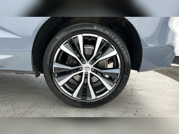 Used Volvo XC60 2023 for sale - 78817446: Photo