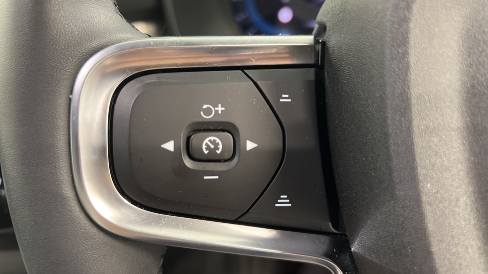 Used Volvo XC40 2023 for sale - 78055196: Photo 18