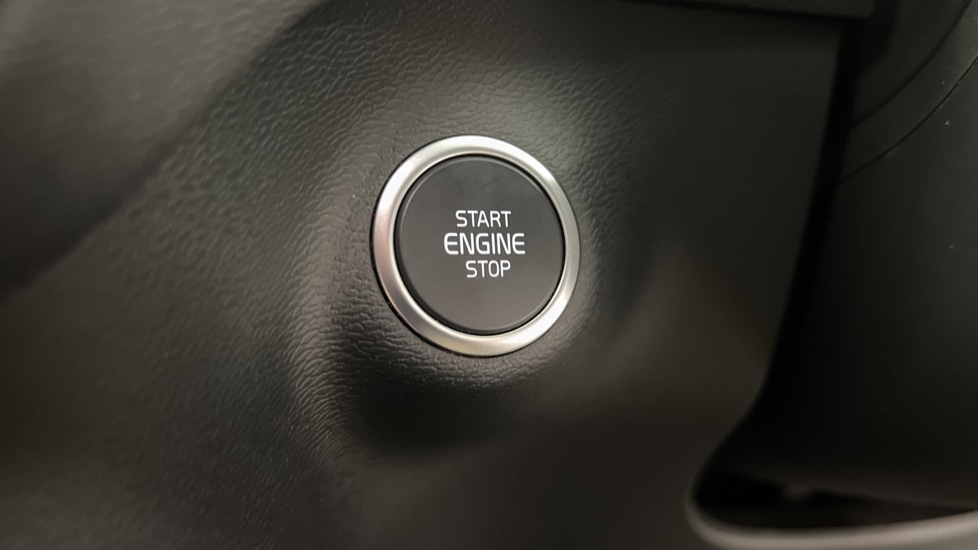 Used Volvo XC40 2023 for sale - 78055196: Photo 24