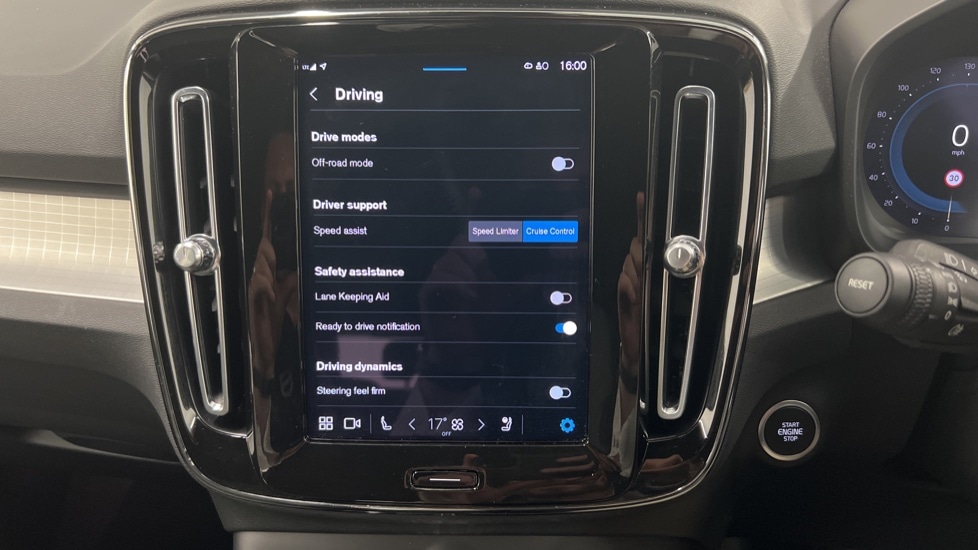 Used Volvo XC40 2023 for sale - 78055196: Photo 30