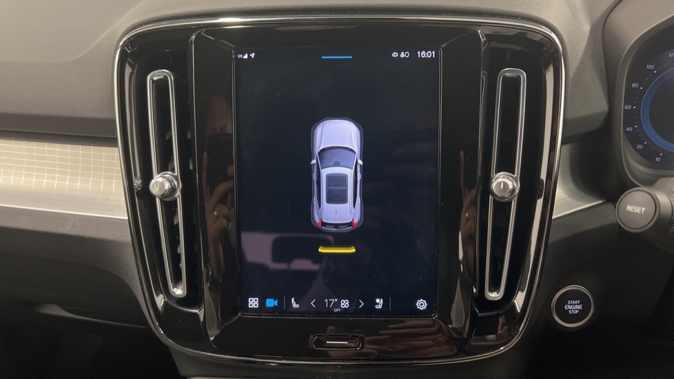 Used Volvo XC40 2023 for sale - 78055196: Photo 32