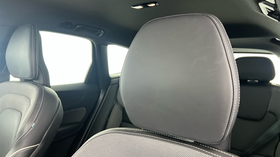 Used Volvo XC60 2021 for sale - 76552322: Photo 11