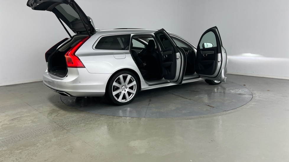 Used Volvo V90 2020 for sale - 77050896: Photo 30