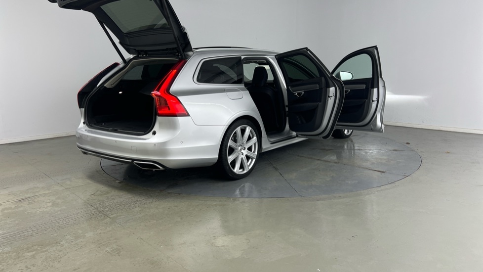 Used Volvo V90 2020 for sale - 77050896: Photo 31