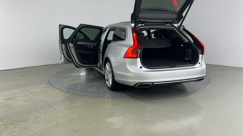 Used Volvo V90 2020 for sale - 77050896: Photo 35