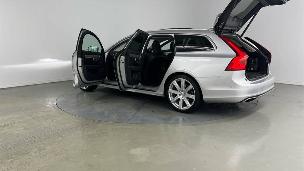 Used Volvo V90 2020 for sale - 77050896: Photo 37