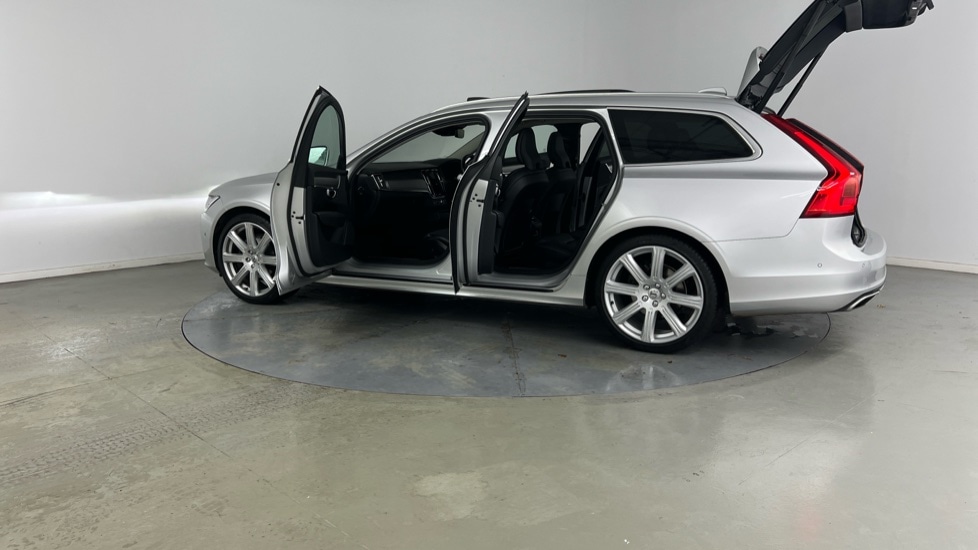 Used Volvo V90 2020 for sale - 77050896: Photo 38