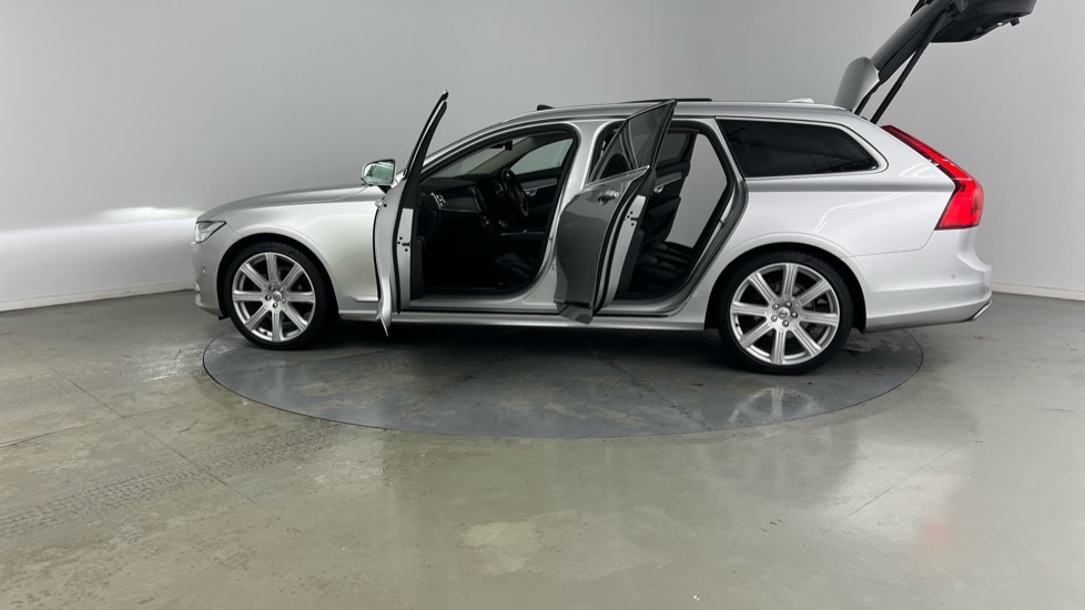 Used Volvo V90 2020 for sale - 77050896: Photo 39