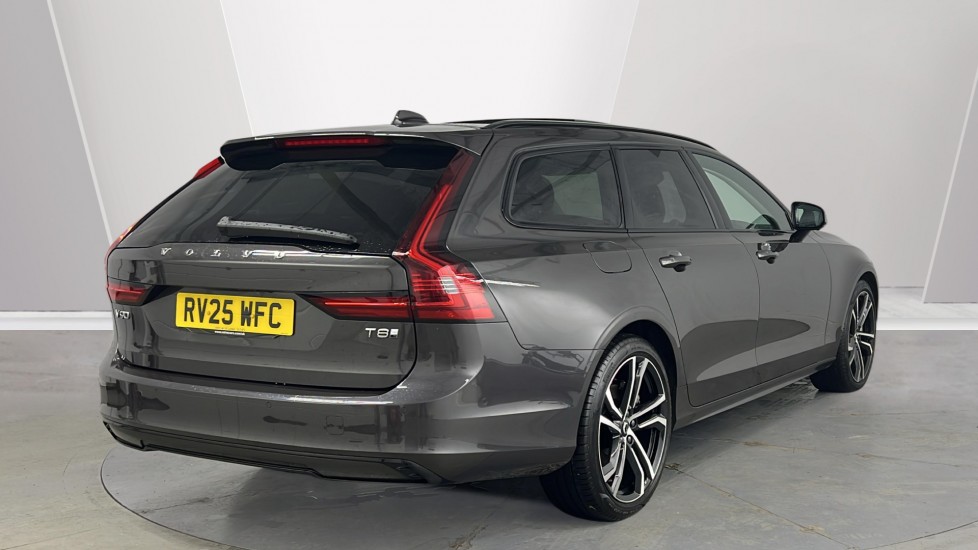 Used Volvo V90 2025 for sale - 76960024: Photo 2