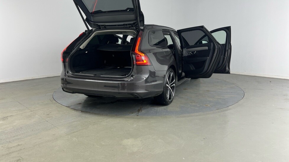 Used Volvo V90 2025 for sale - 76960024: Photo 31