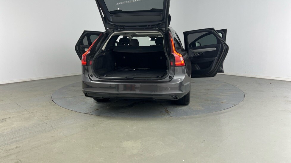 Used Volvo V90 2025 for sale - 76960024: Photo 32