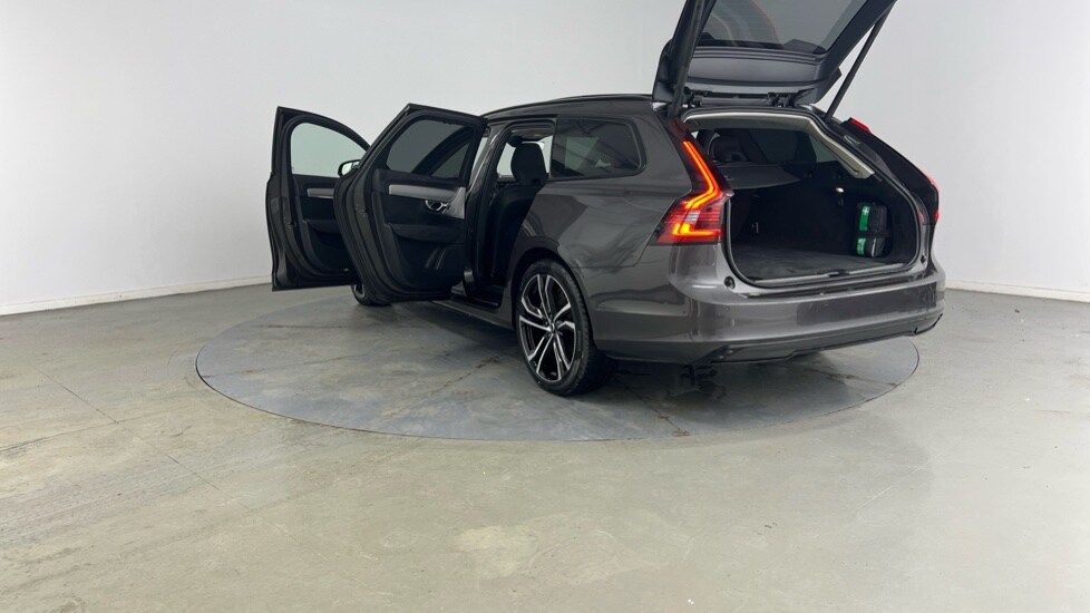 Used Volvo V90 2025 for sale - 76960024: Photo 35