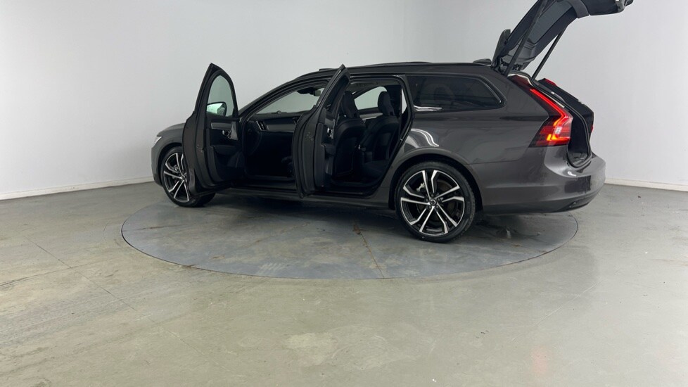 Used Volvo V90 2025 for sale - 76960024: Photo 37
