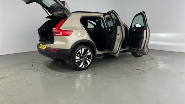 Used Volvo XC40 2025 for sale - 75441405: Photo 38