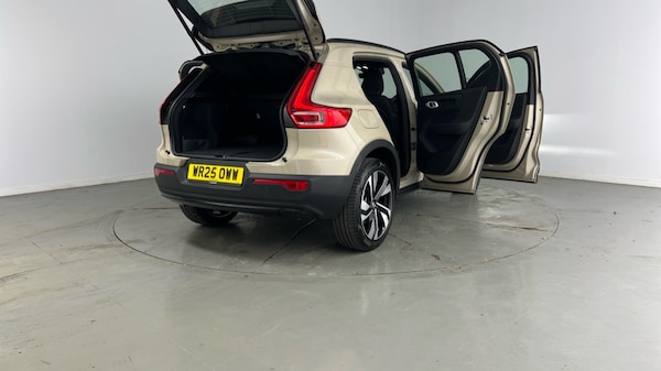 Used Volvo XC40 2025 for sale - 75441405: Photo 39