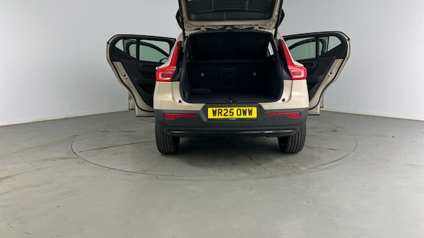 Used Volvo XC40 2025 for sale - 75441405: Photo 41